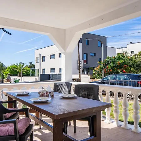 Perecinec Apartman *