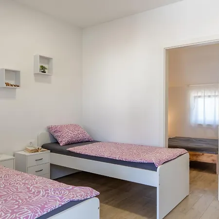 Apartman Perecinec *